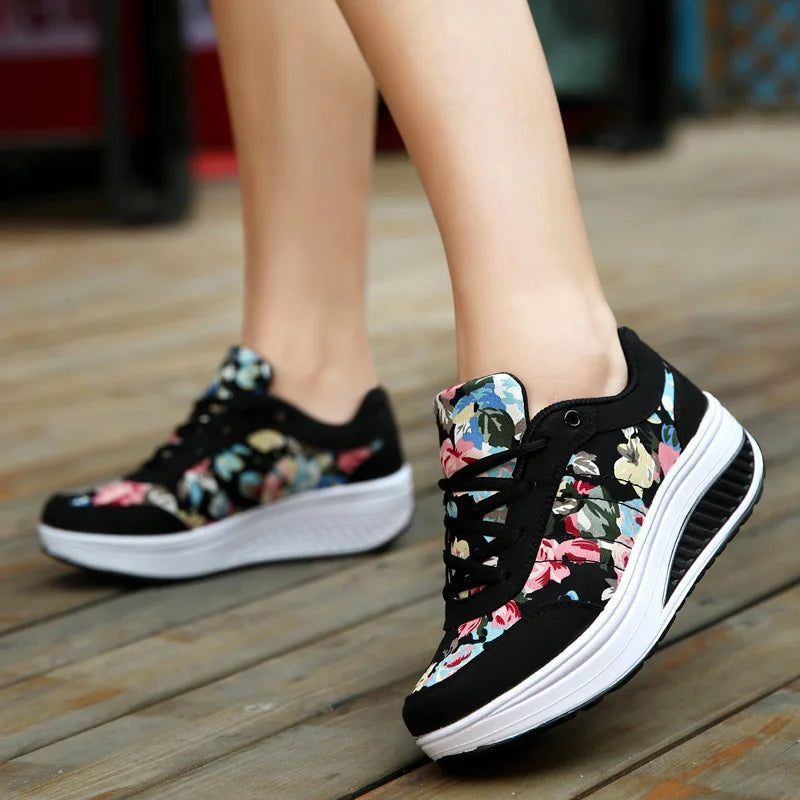 2025 Autumn Women Casual Shoes Fashion Breathable Walking Wedge Shoes Women Sneakers Printed Ladies Shoes Tenis Feminino WSH3302