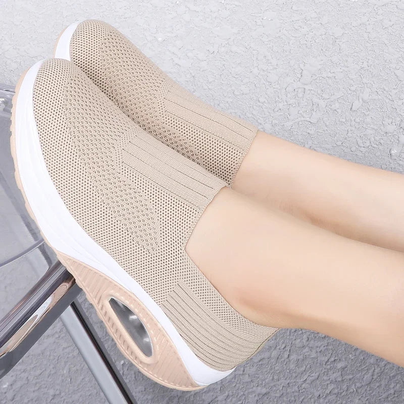 2025 Christmas Women Fashion Vulcanized Sneakers Platform Solid Color Flat Ladies Shoes Casual Breathable Wedges Ladies Walking